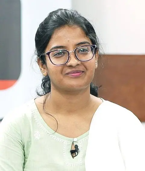 Divya Tanwar UPSC Biography