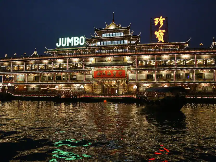 Hong Kong Iconic Floating Restaurant Jumbo That Featured In A Bond Movie Just Sank After 50 Years Of Operation