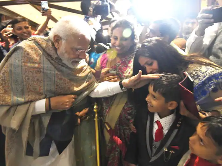 Indian Diaspora Cheers For PM Modi At Munich, Given Grand Welcome With Bavarian Band