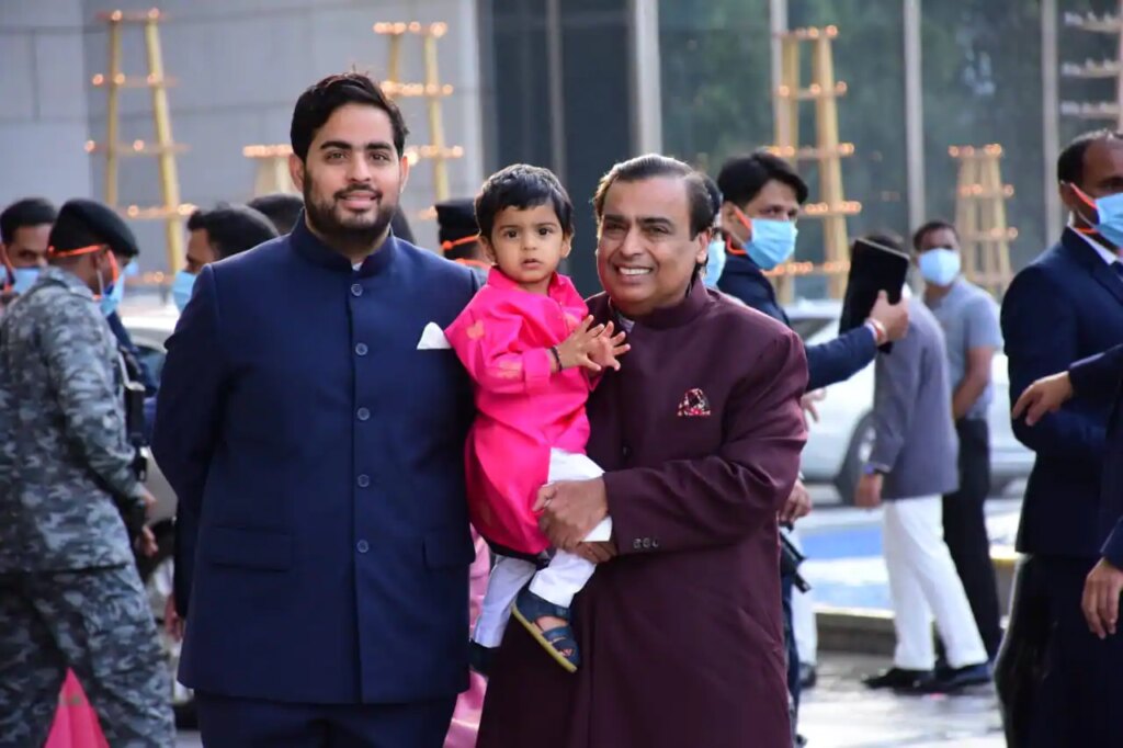 BREAKING: Mukesh Ambani Resigns as Reliance Jio Director, Akash Ambani Named Chairman