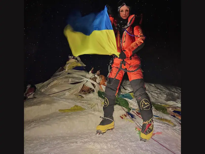 Russian Climber Waves Ukraine Flag Atop Mount Everest. Video Surfaces