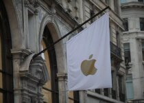 Apple Joins Tech Giants Google, Microsoft, Amazon In Spree To Freeze Hiring Amid Recession Fears